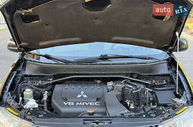 Внедорожник / Кроссовер Mitsubishi Outlander XL 2007 в 