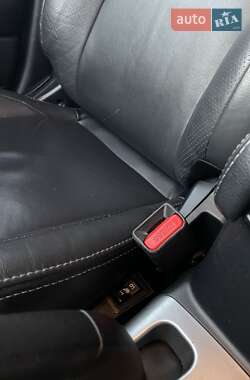 Внедорожник / Кроссовер Mitsubishi Outlander XL 2010 в 