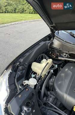 Внедорожник / Кроссовер Mitsubishi Outlander XL 2010 в 