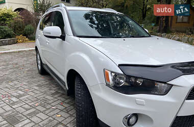 Внедорожник / Кроссовер Mitsubishi Outlander XL 2010 в 
