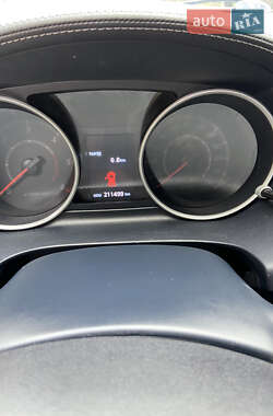 Внедорожник / Кроссовер Mitsubishi Outlander XL 2010 в 