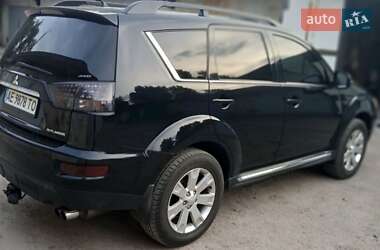 Внедорожник / Кроссовер Mitsubishi Outlander XL 2011 в 