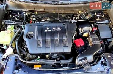 Внедорожник / Кроссовер Mitsubishi Outlander XL 2011 в 