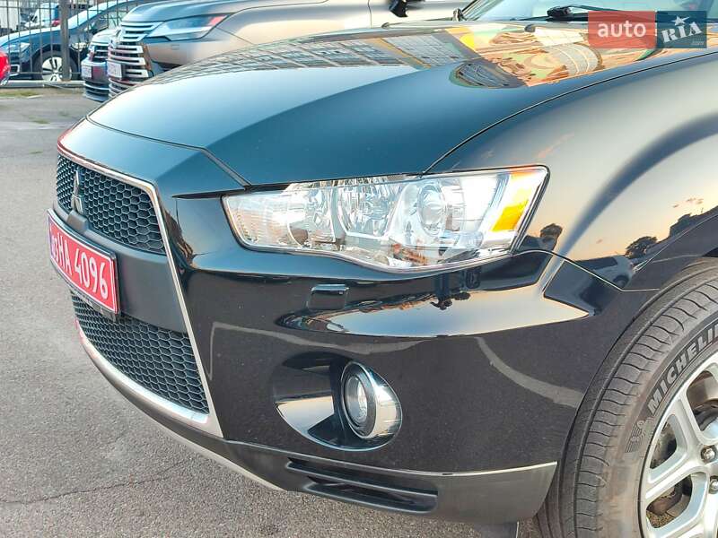Внедорожник / Кроссовер Mitsubishi Outlander XL 2010 в Киеве