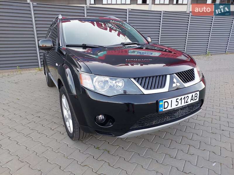 Внедорожник / Кроссовер Mitsubishi Outlander XL 2008 в Киеве