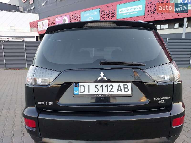 Внедорожник / Кроссовер Mitsubishi Outlander XL 2008 в Киеве