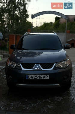 Внедорожник / Кроссовер Mitsubishi Outlander XL 2009 в 