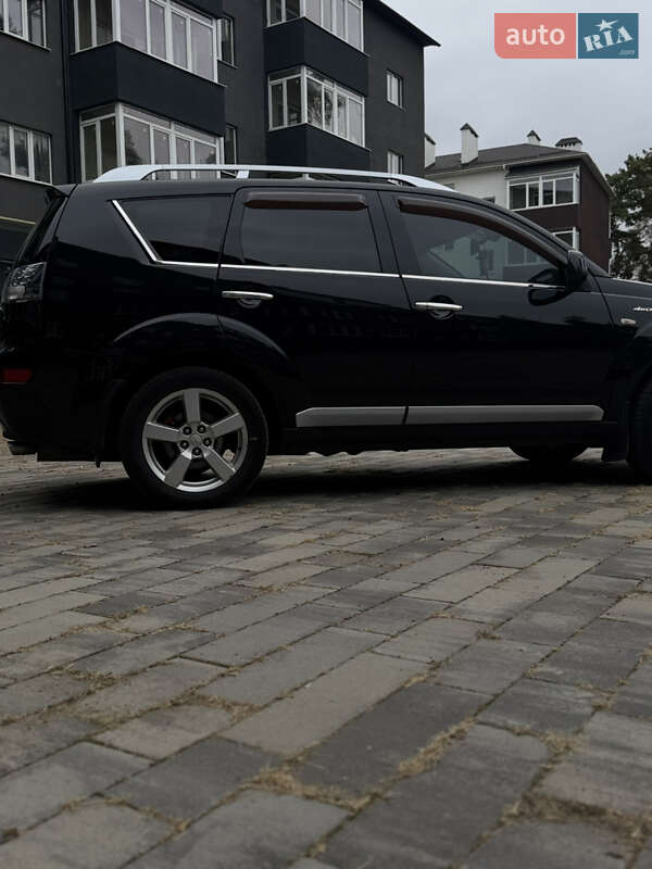 Внедорожник / Кроссовер Mitsubishi Outlander XL 2008 в Ахтырке