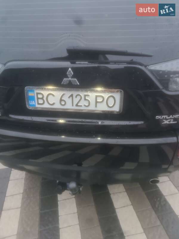 Внедорожник / Кроссовер Mitsubishi Outlander XL 2008 в Городке
