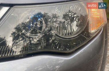 Внедорожник / Кроссовер Mitsubishi Outlander XL 2009 в 