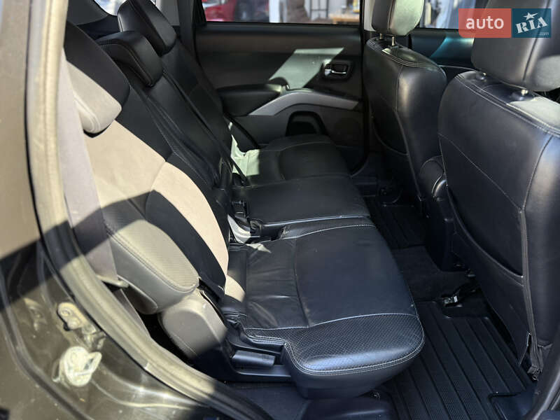 Внедорожник / Кроссовер Mitsubishi Outlander XL 2007 в Одессе