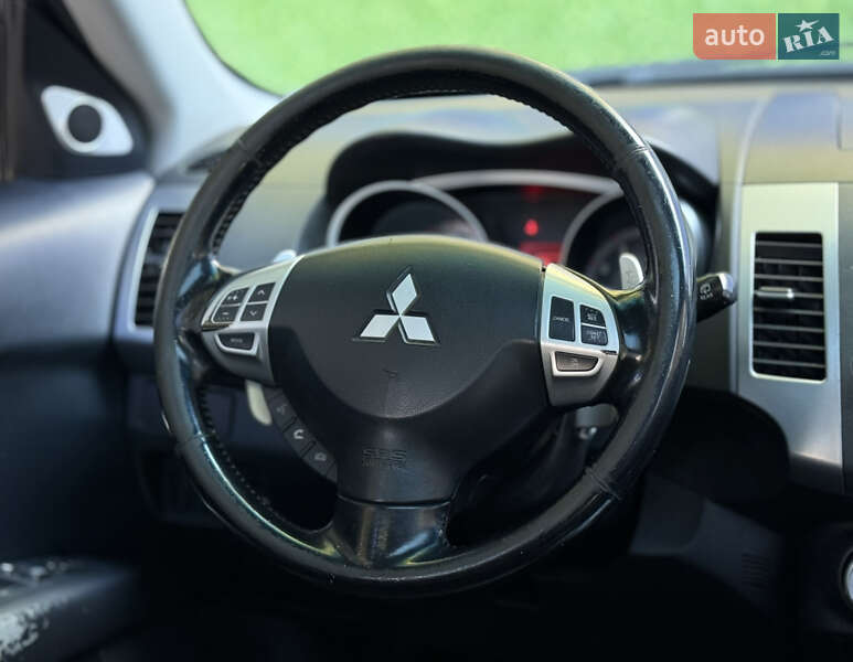 Внедорожник / Кроссовер Mitsubishi Outlander XL 2007 в Одессе
