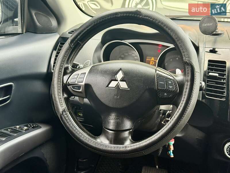 Внедорожник / Кроссовер Mitsubishi Outlander XL 2008 в Харькове фото 13 Внедорожник / Кроссовер Mitsubishi Outlander XL 2008 в Харькове