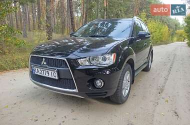 Внедорожник / Кроссовер Mitsubishi Outlander XL 2010 в Ахтырке