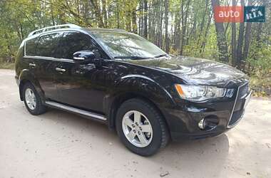 Внедорожник / Кроссовер Mitsubishi Outlander XL 2010 в 