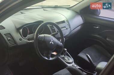 Внедорожник / Кроссовер Mitsubishi Outlander XL 2009 в 