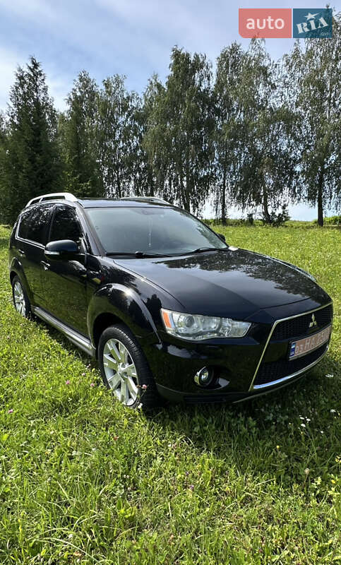Mitsubishi Outlander XL 2010