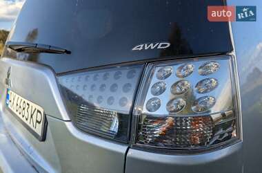 Внедорожник / Кроссовер Mitsubishi Outlander XL 2007 в 