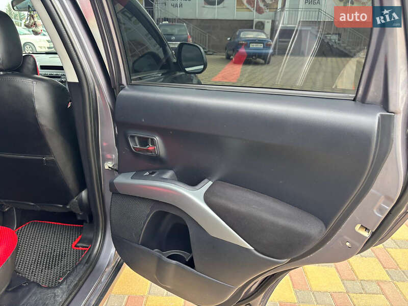 Внедорожник / Кроссовер Mitsubishi Outlander XL 2008 в Гайсине