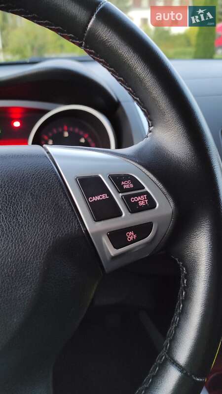 Внедорожник / Кроссовер Mitsubishi Outlander XL 2008 в Самборе