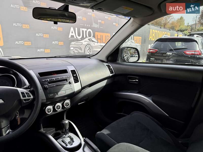 Внедорожник / Кроссовер Mitsubishi Outlander XL 2008 в Харькове
