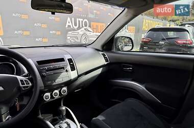 Внедорожник / Кроссовер Mitsubishi Outlander XL 2008 в 