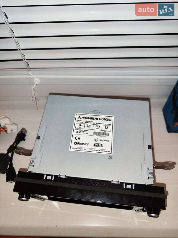 Позашляховик / Кросовер Mitsubishi Outlander XL 2008 в Львові