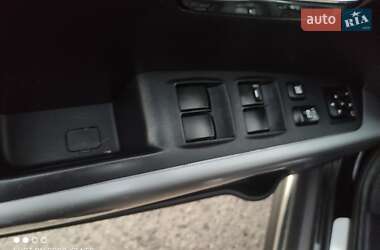 Внедорожник / Кроссовер Mitsubishi Outlander XL 2011 в 
