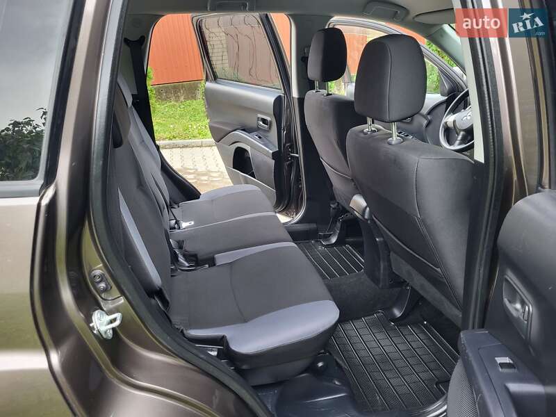 Внедорожник / Кроссовер Mitsubishi Outlander XL 2010 в Хмельницком