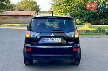 Внедорожник / Кроссовер Mitsubishi Outlander XL 2006 в 