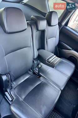 Внедорожник / Кроссовер Mitsubishi Outlander XL 2006 в 