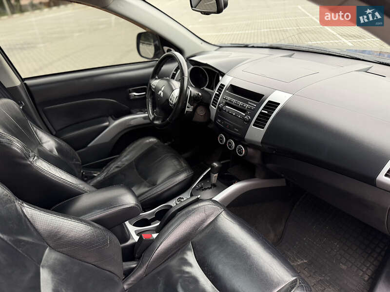 Позашляховик / Кросовер Mitsubishi Outlander XL 2007 в Коломиї фото 9 Позашляховик / Кросовер Mitsubishi Outlander XL 2007 в Коломиї