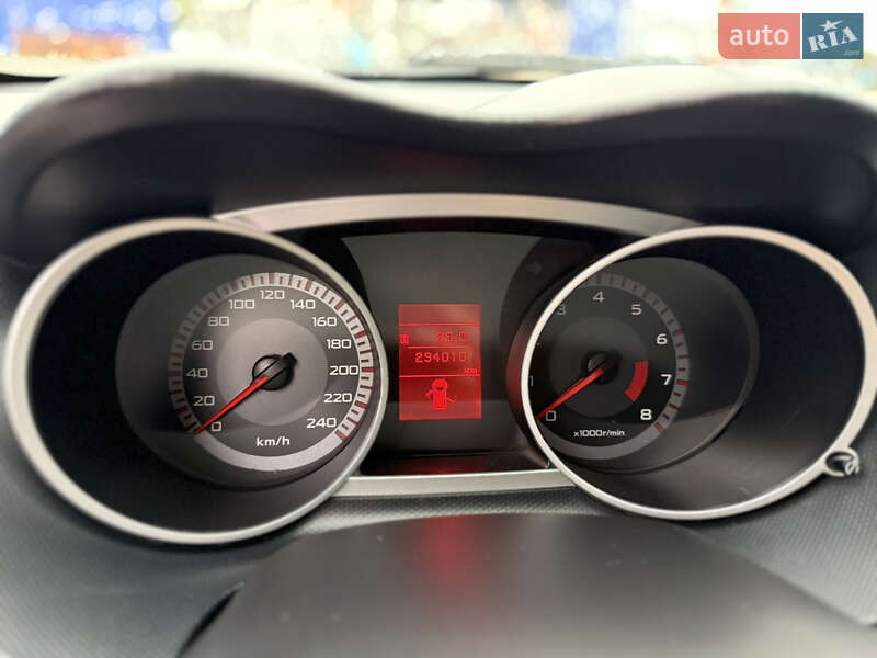 Позашляховик / Кросовер Mitsubishi Outlander XL 2007 в Коломиї фото 11 Позашляховик / Кросовер Mitsubishi Outlander XL 2007 в Коломиї