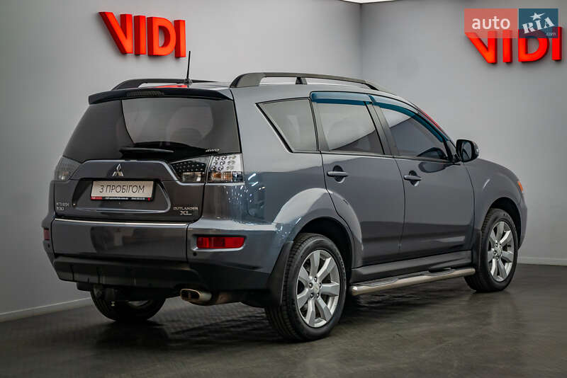 Внедорожник / Кроссовер Mitsubishi Outlander XL 2010 в Киеве