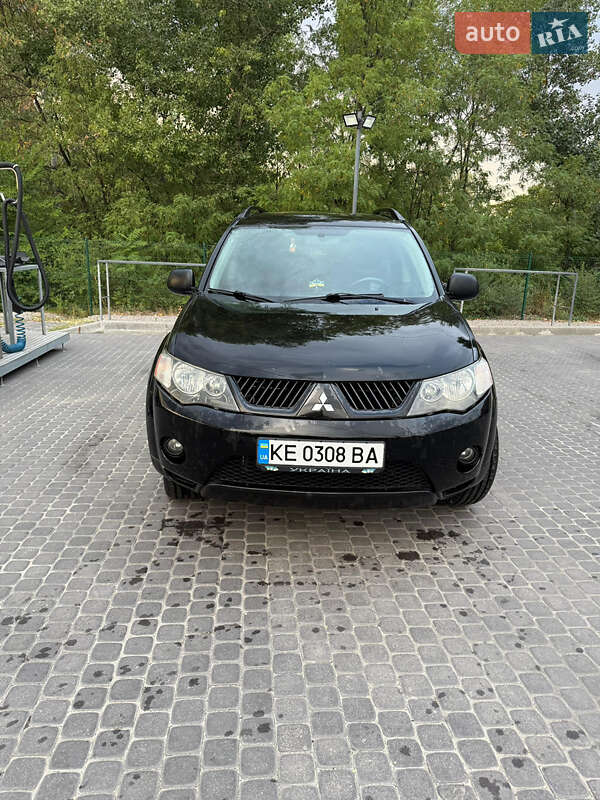 Внедорожник / Кроссовер Mitsubishi Outlander XL 2008 в Каменском