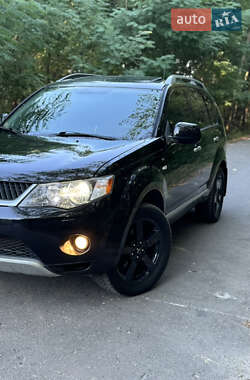 Позашляховик / Кросовер Mitsubishi Outlander XL 2008 в 