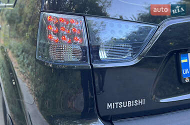 Позашляховик / Кросовер Mitsubishi Outlander XL 2008 в 