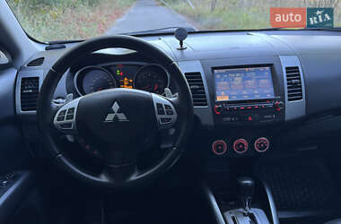 Позашляховик / Кросовер Mitsubishi Outlander XL 2008 в 