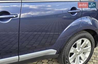 Внедорожник / Кроссовер Mitsubishi Outlander XL 2009 в 