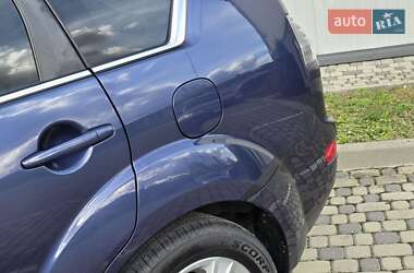 Внедорожник / Кроссовер Mitsubishi Outlander XL 2009 в 