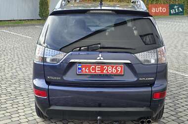 Внедорожник / Кроссовер Mitsubishi Outlander XL 2009 в 