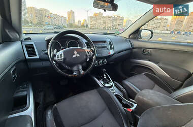 Внедорожник / Кроссовер Mitsubishi Outlander XL 2011 в 