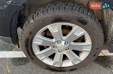 Внедорожник / Кроссовер Mitsubishi Outlander XL 2011 в 