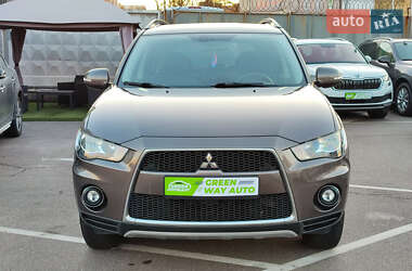 Внедорожник / Кроссовер Mitsubishi Outlander XL 2010 в 