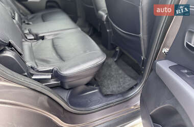 Внедорожник / Кроссовер Mitsubishi Outlander XL 2010 в 