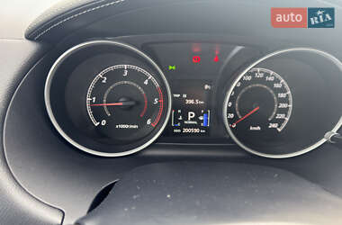 Внедорожник / Кроссовер Mitsubishi Outlander XL 2010 в 