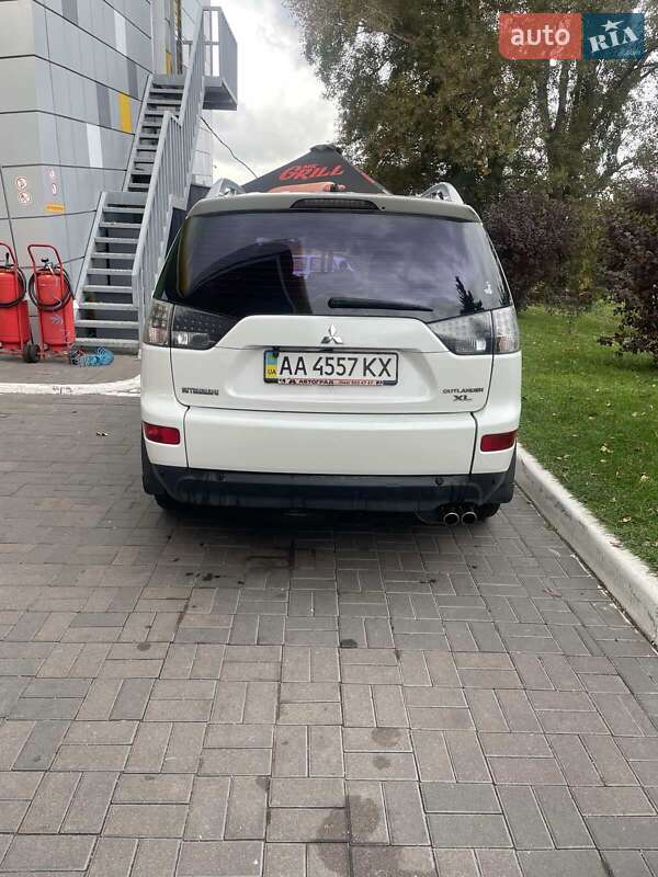 Внедорожник / Кроссовер Mitsubishi Outlander XL 2008 в Киеве фото 3 Внедорожник / Кроссовер Mitsubishi Outlander XL 2008 в Киеве