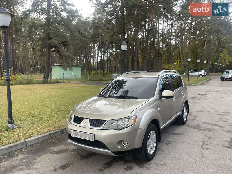 Внедорожник / Кроссовер Mitsubishi Outlander XL 2008 в Чернигове фото 3 Внедорожник / Кроссовер Mitsubishi Outlander XL 2008 в Чернигове