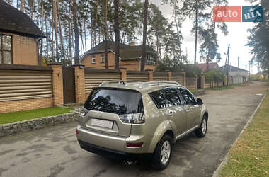 Позашляховик / Кросовер Mitsubishi Outlander XL 2008 в  фото 7 Позашляховик / Кросовер Mitsubishi Outlander XL 2008 в