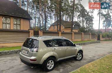 Позашляховик / Кросовер Mitsubishi Outlander XL 2008 в  фото 17 Позашляховик / Кросовер Mitsubishi Outlander XL 2008 в